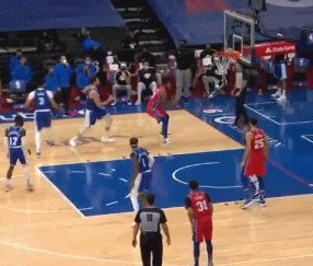 九游官网-恩比德不满判罚：詹姆斯应领到二级恶犯被驱逐出场